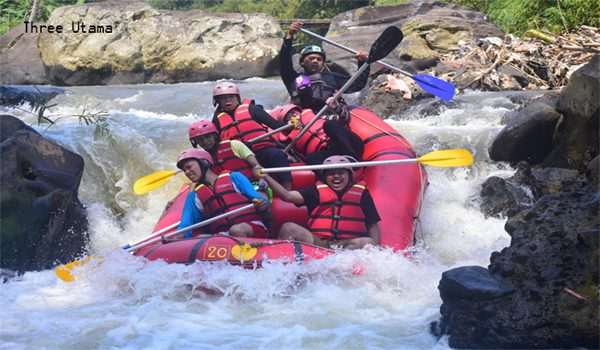 Wisata Rafting di Cisadane Bogor