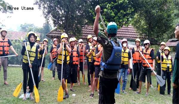 Wisata Rafting di Cisadane Bogor