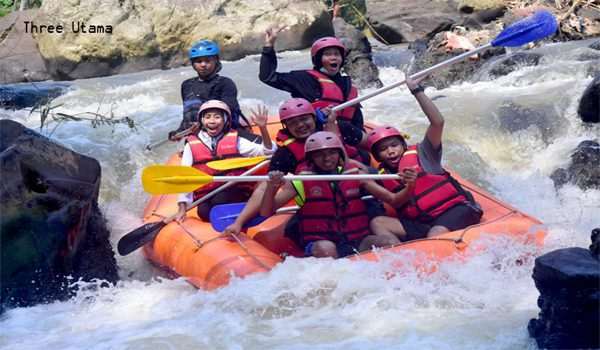 Wisata Rafting di Cisadane Bogor