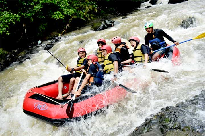 Paket Rafting Cisadane Bogor