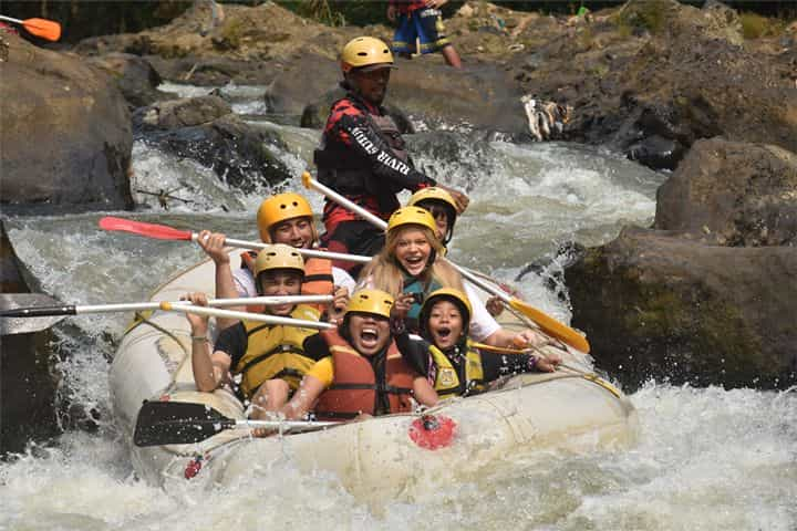 Paket Rafting Cisadane Bogor